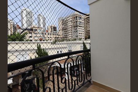 Casa de condomínio à venda com 380m², 3 quartos e 4 vagasVaranda da Suíte 1