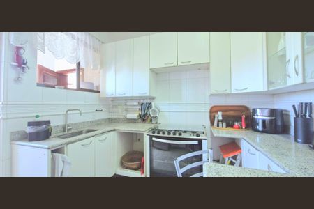 Apartamento à venda com 110m², 2 quartos e 2 vagas Apartamento à venda com 110m², 2 quartos e 2 vagasCozinha