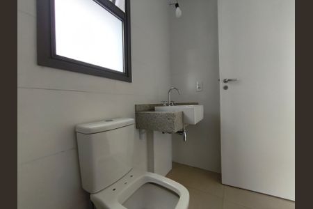 Apartamento à venda com 81m², 3 quartos e 1 vaga Apartamento à venda com 81m², 3 quartos e 1 vagaBanheiro da Suíte