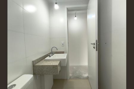 Apartamento à venda com 81m², 3 quartos e 1 vaga Apartamento à venda com 81m², 3 quartos e 1 vagaBanheiro