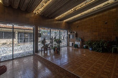 Casa à venda com 235m², 4 quartos e 4 vagasGaragem