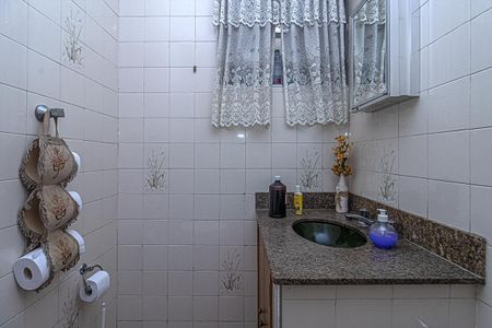 Casa à venda com 235m², 4 quartos e 4 vagasLavabo