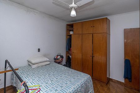 Casa à venda com 235m², 4 quartos e 4 vagasQuarto 2