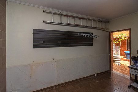 Casa à venda com 235m², 4 quartos e 4 vagasDeposito 