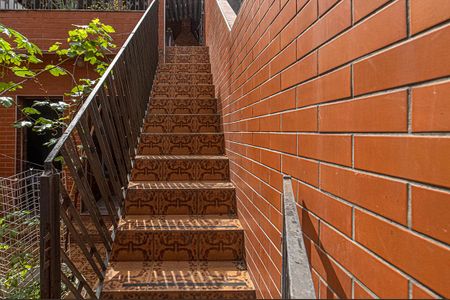 Casa à venda com 235m², 4 quartos e 4 vagasEscada