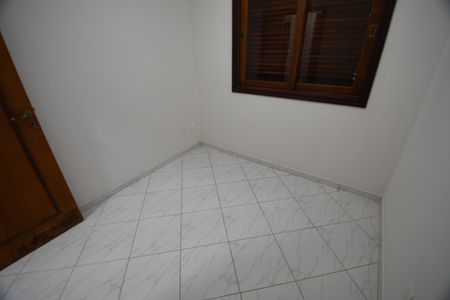 Casa de condomínio à venda com 604m², 4 quartos e 6 vagasQuarto de Serviço