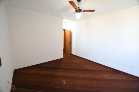 Casa de condomínio à venda com 604m², 4 quartos e 6 vagasSuíte 2