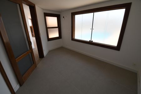 Casa de condomínio à venda com 604m², 4 quartos e 6 vagasAtelier