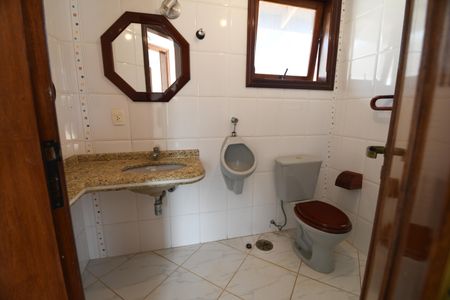 Casa de condomínio à venda com 604m², 4 quartos e 6 vagasBanheiro da Piscina