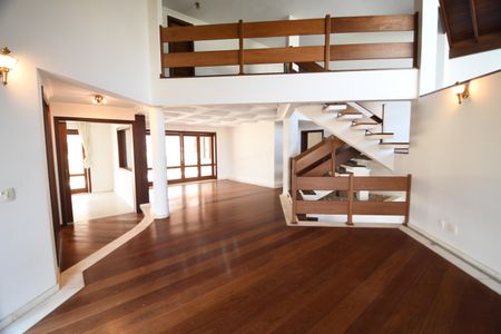 Casa de condomínio à venda com 604m², 4 quartos e 6 vagasSala