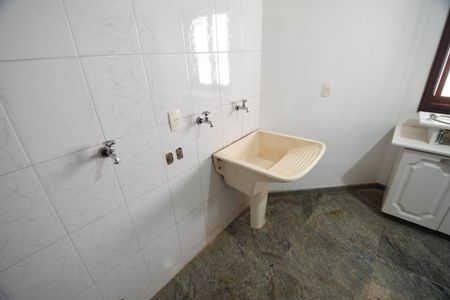 Casa de condomínio à venda com 604m², 4 quartos e 6 vagasÁrea de Serviço