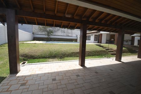 Casa de condomínio à venda com 604m², 4 quartos e 6 vagasSala 2 - Vista