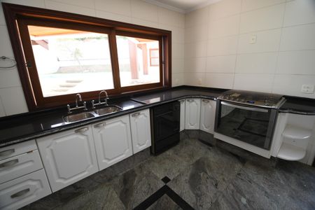 Casa de condomínio à venda com 604m², 4 quartos e 6 vagasCozinha