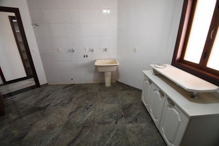 Casa de condomínio à venda com 604m², 4 quartos e 6 vagasÁrea de Serviço