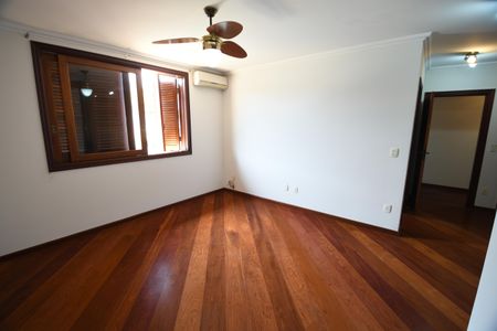 Casa de condomínio à venda com 604m², 4 quartos e 6 vagasSuíte 3