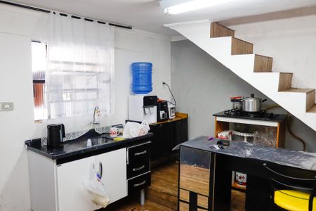 Casa à venda com 168m², 5 quartos e 3 vagas Casa à venda com 168m², 5 quartos e 3 vagasCozinha 2