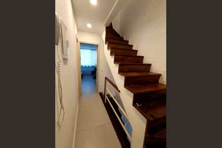 Casa de condomínio à venda com 141m², 4 quartos e 2 vagas