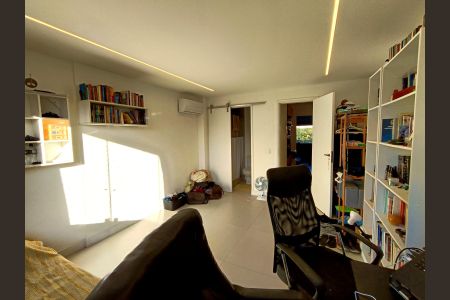 Quarto de casa de condomínio à venda com 4 quartos, 141m² em Recreio dos Bandeirantes, Rio de Janeiro