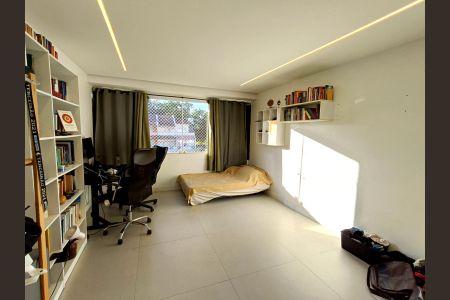 Quarto de casa de condomínio à venda com 4 quartos, 141m² em Recreio dos Bandeirantes, Rio de Janeiro