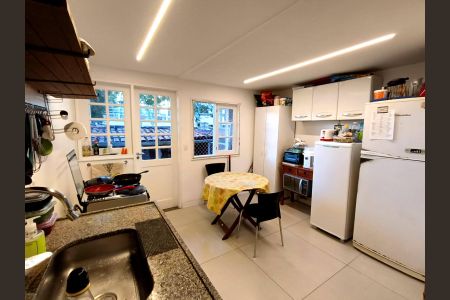 Cozinha de casa de condomínio à venda com 4 quartos, 141m² em Recreio dos Bandeirantes, Rio de Janeiro