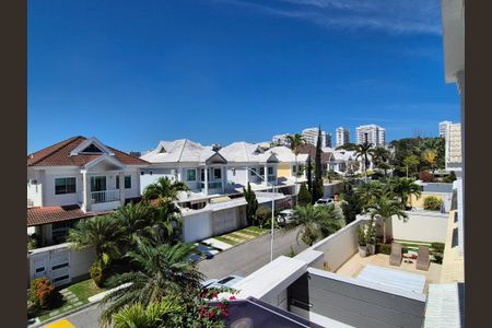 Casa de condomínio à venda com 408m², 5 quartos e 2 vagas Casa de condomínio à venda com 408m², 5 quartos e 2 vagasVista da Varanda da suíte 3