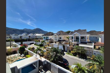 Casa de condomínio à venda com 408m², 5 quartos e 2 vagas Casa de condomínio à venda com 408m², 5 quartos e 2 vagasVista da Varanda da Suíte 4