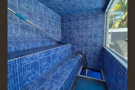 Casa de condomínio à venda com 408m², 5 quartos e 2 vagas Casa de condomínio à venda com 408m², 5 quartos e 2 vagasÁrea externa