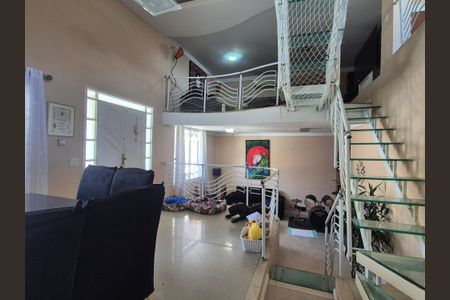 Casa de condomínio à venda com 408m², 5 quartos e 2 vagas Casa de condomínio à venda com 408m², 5 quartos e 2 vagasSala 2