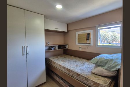 Casa de condomínio à venda com 408m², 5 quartos e 2 vagas Casa de condomínio à venda com 408m², 5 quartos e 2 vagasQuarto