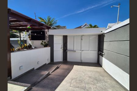 Casa de condomínio à venda com 408m², 5 quartos e 2 vagas Casa de condomínio à venda com 408m², 5 quartos e 2 vagasGaragem