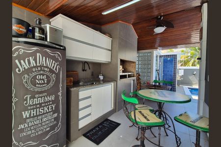 Casa de condomínio à venda com 408m², 5 quartos e 2 vagas Casa de condomínio à venda com 408m², 5 quartos e 2 vagasVaranda gourmet