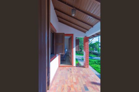 Casa à venda com 202m², 2 quartos e 4 vagas Casa à venda com 202m², 2 quartos e 4 vagasJardim