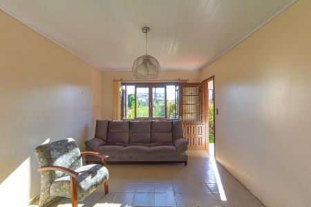 Casa à venda com 202m², 2 quartos e 4 vagas Casa à venda com 202m², 2 quartos e 4 vagasSala