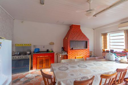 Casa à venda com 202m², 2 quartos e 4 vagas Casa à venda com 202m², 2 quartos e 4 vagasVaranda gourmet