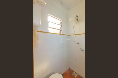 Casa à venda com 202m², 2 quartos e 4 vagas Casa à venda com 202m², 2 quartos e 4 vagasBanheiro de serviço