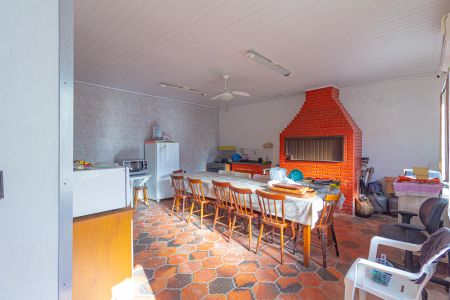 Casa à venda com 202m², 2 quartos e 4 vagas Casa à venda com 202m², 2 quartos e 4 vagasVaranda gourmet