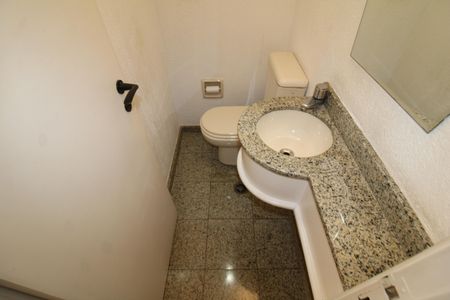 Lavabo de apartamento para alugar com 3 quartos, 120m² em Santana, São Paulo