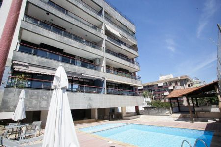 Apartamento para alugar com 360m², 5 quartos e 2 vagasFachada do bloco