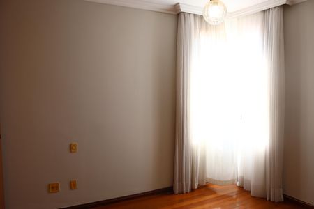 Apartamento para alugar com 120m², 3 quartos e 2 vagasQuarto 2