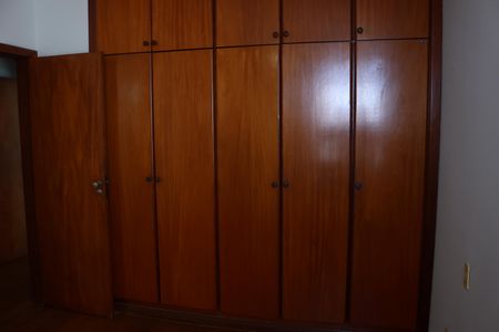 Apartamento para alugar com 120m², 3 quartos e 2 vagasQuarto 2