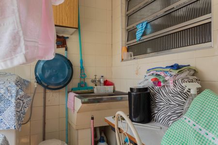 Casa à venda com 150m², 2 quartos e 10 vagas Casa à venda com 150m², 2 quartos e 10 vagasÁrea de Serviço