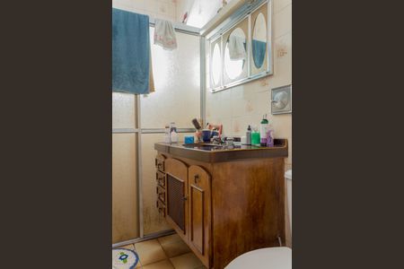 Casa à venda com 150m², 2 quartos e 10 vagas Casa à venda com 150m², 2 quartos e 10 vagasBanheiro