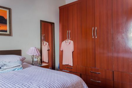 Casa à venda com 150m², 2 quartos e 10 vagas Casa à venda com 150m², 2 quartos e 10 vagasQuarto 1