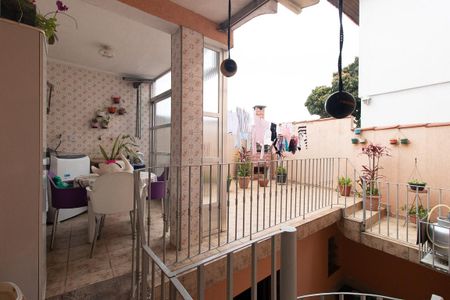 Casa à venda com 175m², 3 quartos e 4 vagas Casa à venda com 175m², 3 quartos e 4 vagasÁrea de Serviço