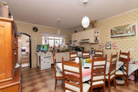 Casa à venda com 175m², 3 quartos e 4 vagas Casa à venda com 175m², 3 quartos e 4 vagasCozinha