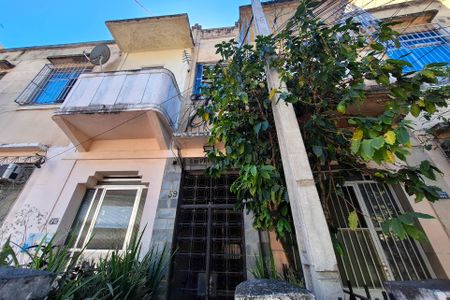 Apartamento à venda com 65m², 2 quartos e sem vaga Apartamento à venda com 65m², 2 quartos e sem vagaFachada