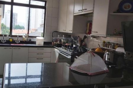 Casa à venda com 373m², 4 quartos e 6 vagas