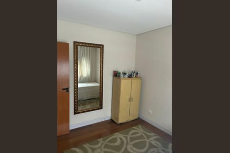 Casa à venda com 318m², 4 quartos e 6 vagas Casa à venda com 318m², 4 quartos e 6 vagasQuarto 1
