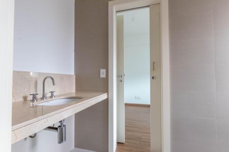 Apartamento à venda com 171m², 4 quartos e 4 vagasBanheiro