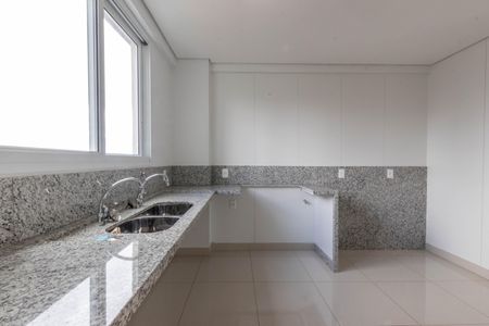 Apartamento à venda com 171m², 4 quartos e 4 vagasCozinha